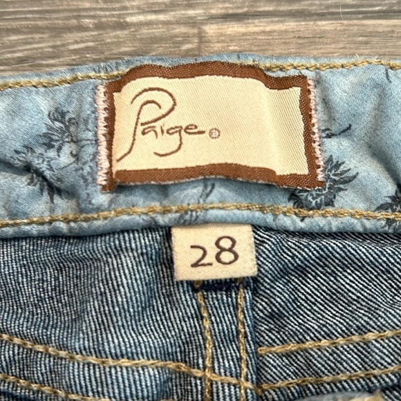 PAIGE Size 28 Shorts Silver Lake Cut Off Jean Dark Wash Denim Frayed Raw Hem - Picture 6 of 8